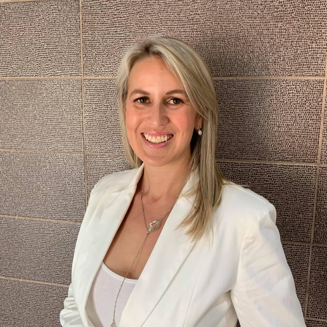 Portrait of Dr Roxanne de Lange